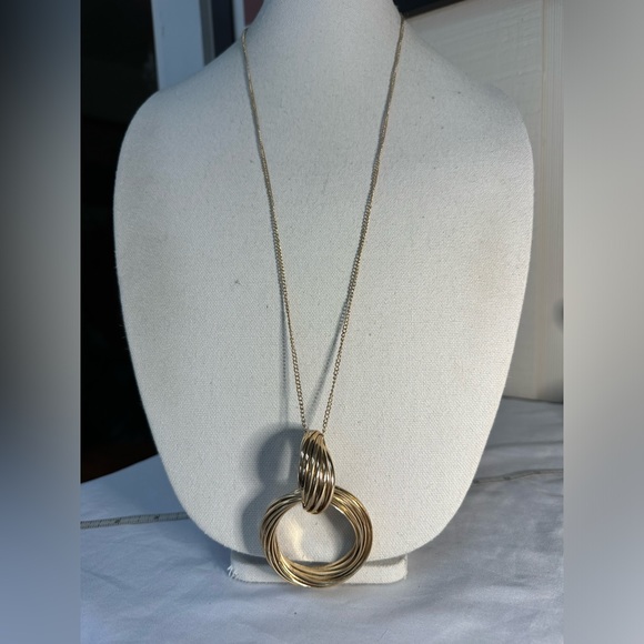 Long modern goldtone chain and circles necklace - Picture 1 of 7